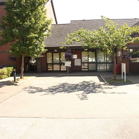 Campanile Milton Keynes - Fenny Stratford Hotel Exterior photo